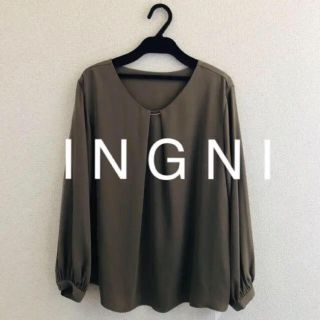 イング(INGNI)の新品★ I N G N Iイング★ピン付トロミ長袖ブラウス(シャツ/ブラウス(長袖/七分))