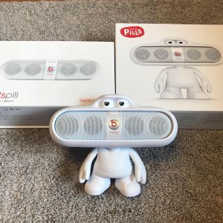 ビーツバイドクタードレ(Beats by Dr Dre)のBeats pill (専用ケース付き)(スピーカー)