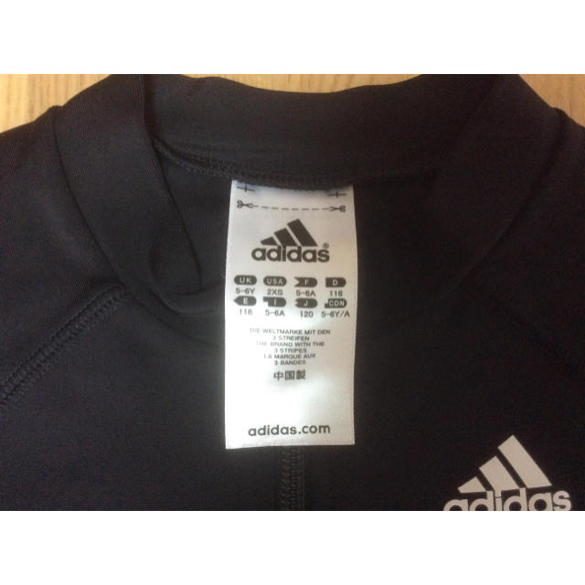 adidas(アディダス)のラッシュガード adidas 120 キッズ/ベビー/マタニティのキッズ服男の子用(90cm~)(水着)の商品写真