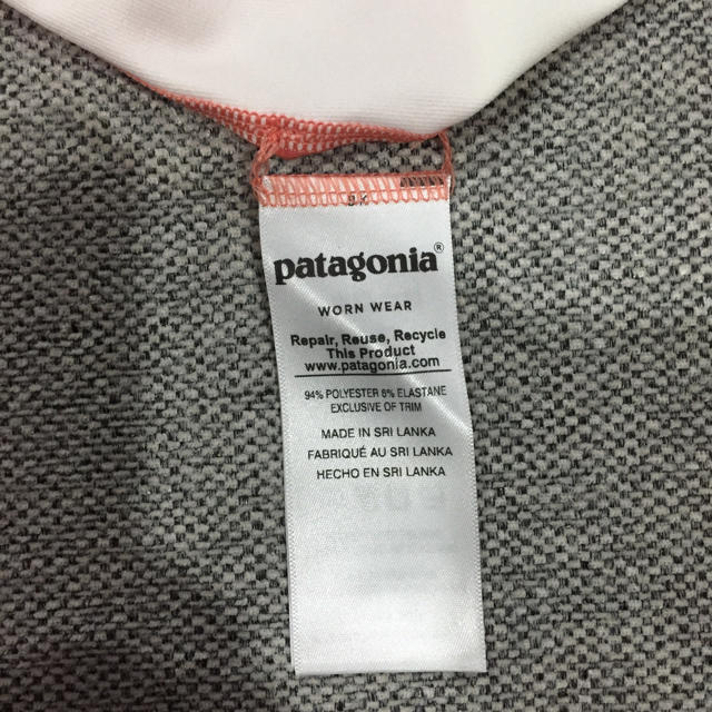 patagonia(パタゴニア)のパタゴニア ラッシュガード ガールズXL(14)  水着 スイムスーツ キッズ/ベビー/マタニティのキッズ服女の子用(90cm~)(水着)の商品写真