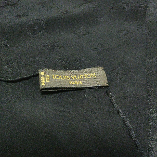 ヴィトン シルクスカーフ LOUIS VUITTON 1