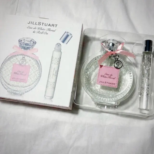 正規逆輸入品 JILLSTUART 香水 オードホワイトフローラル