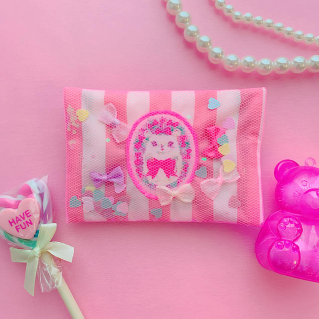 シャカシャカポケットティッシュカバー♡ハリネズミ ハンドメイドのファッション小物(ポーチ)の商品写真