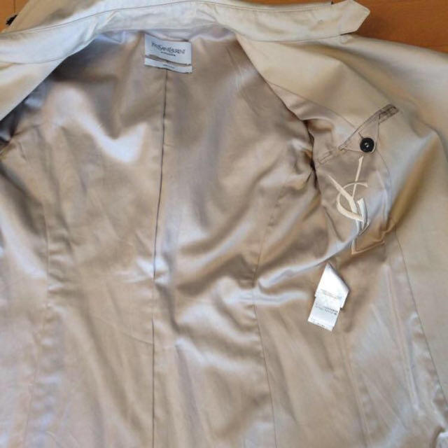 Drawer(ドゥロワー)のイヴサンローラン トレンチコート レディースのジャケット/アウター(トレンチコート)の商品写真