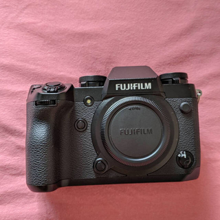フジフイルム(富士フイルム)のFUJIFILM XH-1 ミラーレスカメラ coaster750様専用(ミラーレス一眼)