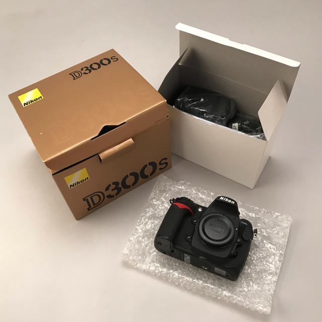 Nikon D300s カメラ デジタル一眼