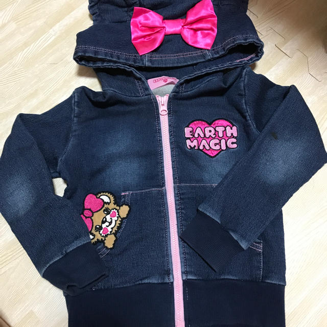 EARTHMAGIC(アースマジック)の110 キッズ/ベビー/マタニティのキッズ服女の子用(90cm~)(ジャケット/上着)の商品写真