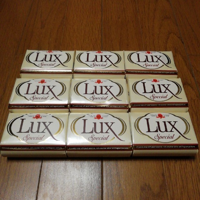 LUX(ラックス)のLUXスペシャル　固形石鹸　9個セット コスメ/美容のボディケア(ボディソープ/石鹸)の商品写真