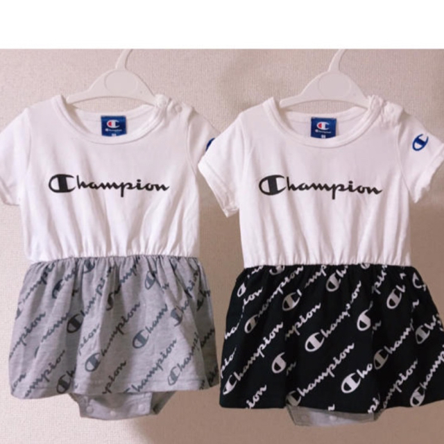 Champion(チャンピオン)のChill様 専用 Champion ワンピ ロンパース 2点セット キッズ/ベビー/マタニティのベビー服(~85cm)(ロンパース)の商品写真