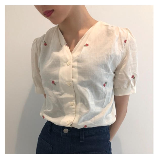 Lochie(ロキエ)のrose point blouse  レディースのトップス(カットソー(半袖/袖なし))の商品写真