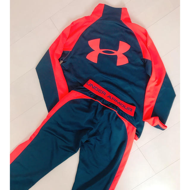 UNDER ARMOUR(アンダーアーマー)のアンダーアーマー☆ジャージ上下 キッズ/ベビー/マタニティのキッズ服男の子用(90cm~)(その他)の商品写真