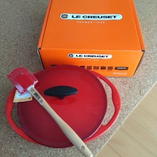 ルクルーゼ(LE CREUSET)の●ル・クルーゼ鍋20cm（中古）&ヘラ（新品）セット(鍋/フライパン)