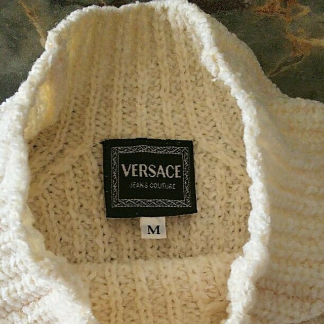 Gianni Versace(ジャンニヴェルサーチ)のVERSACEジーンズクチュールのニットトップス レディースのトップス(ニット/セーター)の商品写真