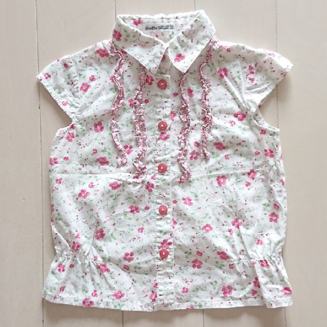 BeBe(ベベ)のブラウス 100センチ キッズ/ベビー/マタニティのキッズ服女の子用(90cm~)(ブラウス)の商品写真