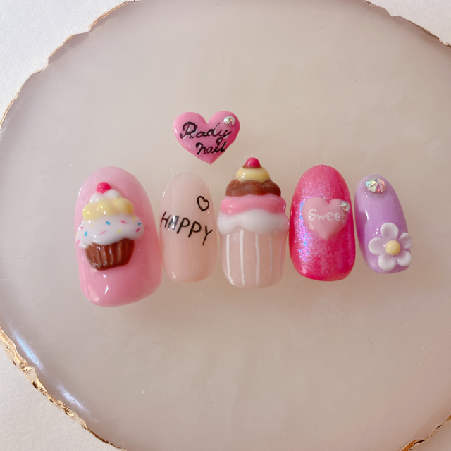 Rady カップケーキ レギュラーオーバル 3d ネイルチップの通販 By Rady Nail Shop ラクマ