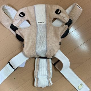 ベビービョルン(BABYBJORN)のベビービョルン 抱っこ紐 ベージュ(抱っこひも/おんぶひも)