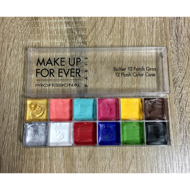 MAKE UP FOR EVER(メイクアップフォーエバー)のMake Up For Ever 12 Flash Color Case コスメ/美容のベースメイク/化粧品(フェイスカラー)の商品写真