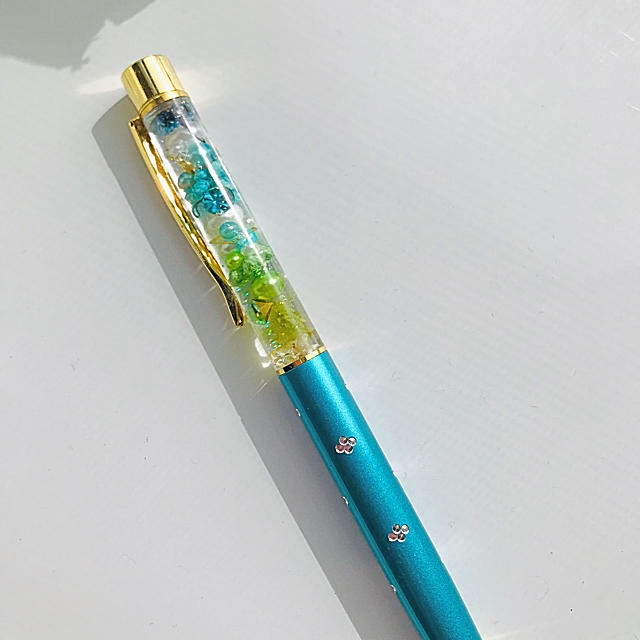  No.511  ハーバリウムボールペン(*^ω^*)980円 ハンドメイドの文具/ステーショナリー(その他)の商品写真