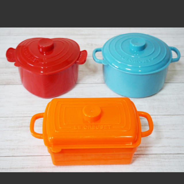 LE CREUSET(ルクルーゼ)のLE CREUSET お弁当箱 3個セット インテリア/住まい/日用品のキッチン/食器(弁当用品)の商品写真