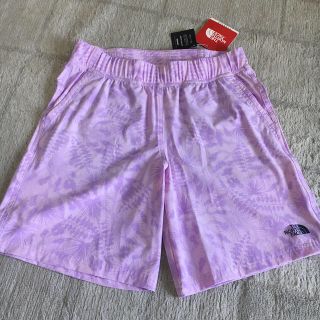 ザノースフェイス(THE NORTH FACE)の【値下げました】★新品★ ノベルティーフレキシブルショーツ レディース(ショートパンツ)