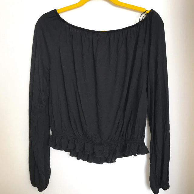 H&M(エイチアンドエム)の前ボタン フェイク 長袖シャツ 黒 未使用 短め丈 Mサイズ  レディースのトップス(Tシャツ(長袖/七分))の商品写真