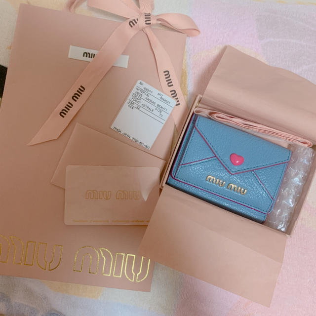 miumiu - 【美品】miumiu ラブレター 三つ折財布の通販 by いちごみるくとみるくてぃ∗.°｜ミュウミュウならラクマ