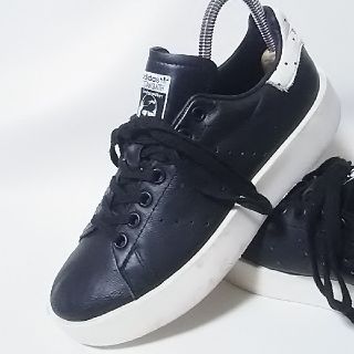 アディダス(adidas)の
希少限定!アディダススタンスミスBOLD高級厚底スニーカー入手困難黒白！


(スニーカー)