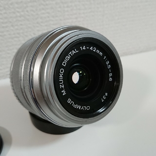 オリンパス(OLYMPUS)のオリンパス 標準ズームレンズ14-42mm F3.5-5.6 Ⅱ R シルバー(レンズ(ズーム))