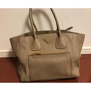 プラダ(PRADA)のPRADA グレージュバッグ 正規 10/7迄(ハンドバッグ)