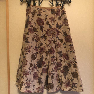 オゾック(OZOC)のOZOC アンティーク風 花柄スカート(ひざ丈スカート)