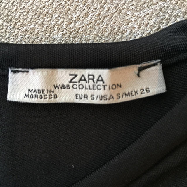 ZARA(ザラ)のZARA  Tシャツ レディースのトップス(Tシャツ(半袖/袖なし))の商品写真