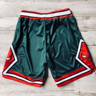 ミッチェルアンドネス(MITCHELL & NESS)の限定300枚 Mitchell&Ness Chicago Bulls Short(ショートパンツ)