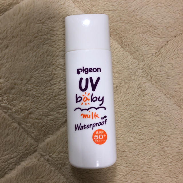 Pigeon(ピジョン)のピジョン  日焼け止め SPF50 2本セット おまけ付き キッズ/ベビー/マタニティの洗浄/衛生用品(ベビーローション)の商品写真