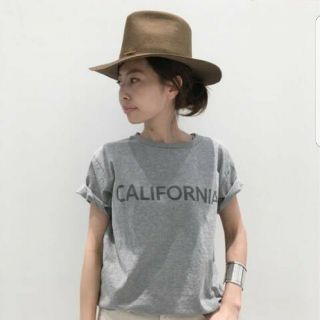 アパルトモンドゥーズィエムクラス(L'Appartement DEUXIEME CLASSE)のL'Appartement
REMI RELIEF CALIFORNIA T-(Tシャツ(半袖/袖なし))