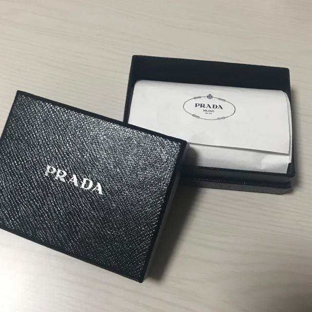 サイトにも PRADA - お値下げ中、PRADA キーケース 新品未使用品の通販