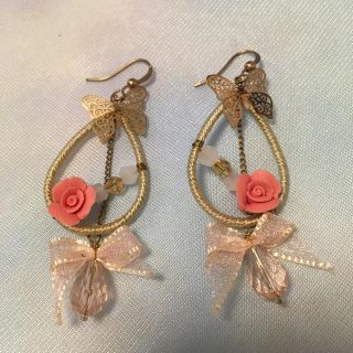 MKさんへ バラと蝶のピアス(ピアス)