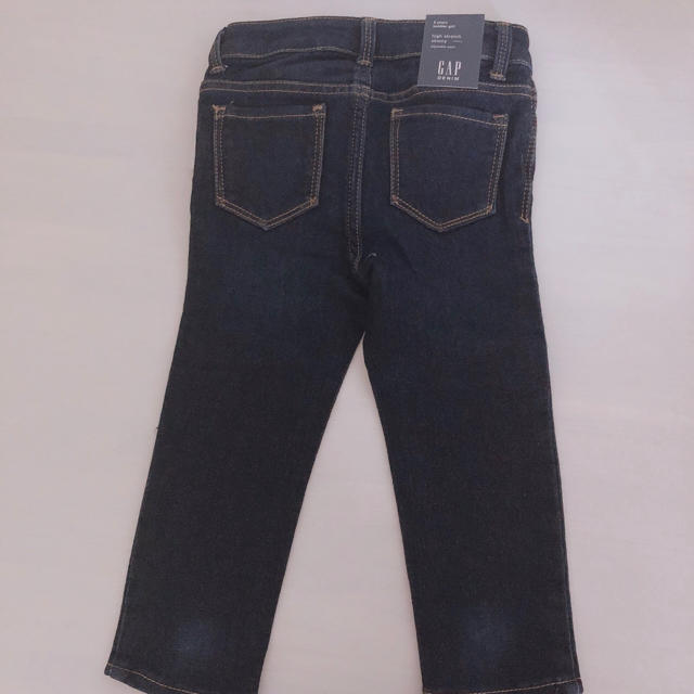 GAP(ギャップ)の【完全新品未使用】GAP ジーパン 95cm キッズ/ベビー/マタニティのキッズ服男の子用(90cm~)(パンツ/スパッツ)の商品写真