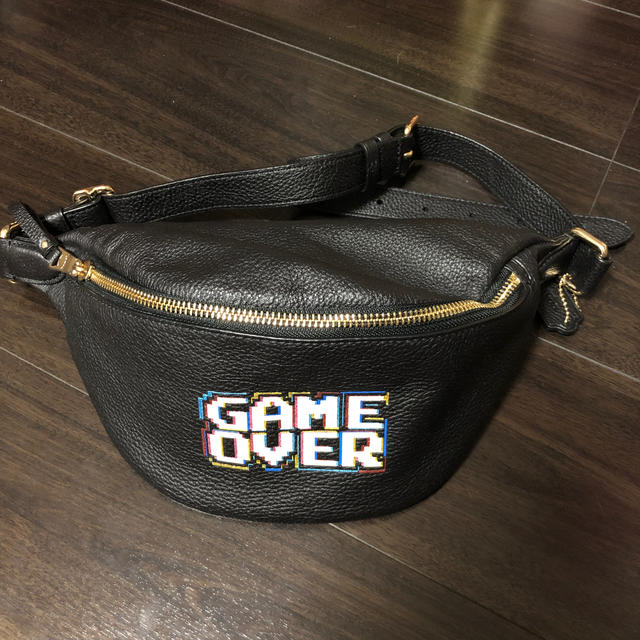 【美品】COACHウエストポーチ