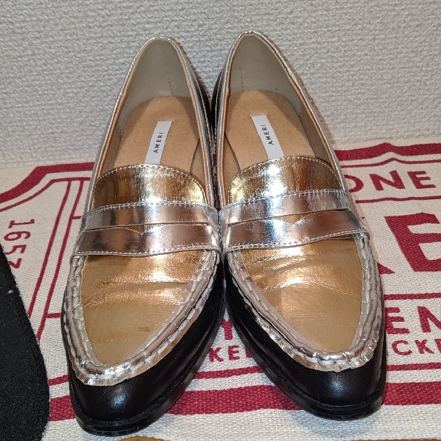 Ameri VINTAGE(アメリヴィンテージ)のAMERI POINTED COIN LOAFER レディースの靴/シューズ(ローファー/革靴)の商品写真