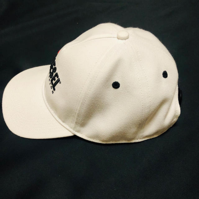DIESEL(ディーゼル)のDIESEL ディーゼル 帽子 キャップ 白 野球帽 ストリート ユニセックス メンズの帽子(キャップ)の商品写真