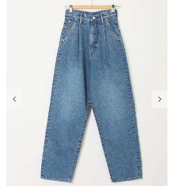 holiday(ホリデイ)のHoliday TUCK DENIM PANTS新品(ROKU・pervers) レディースのパンツ(デニム/ジーンズ)の商品写真