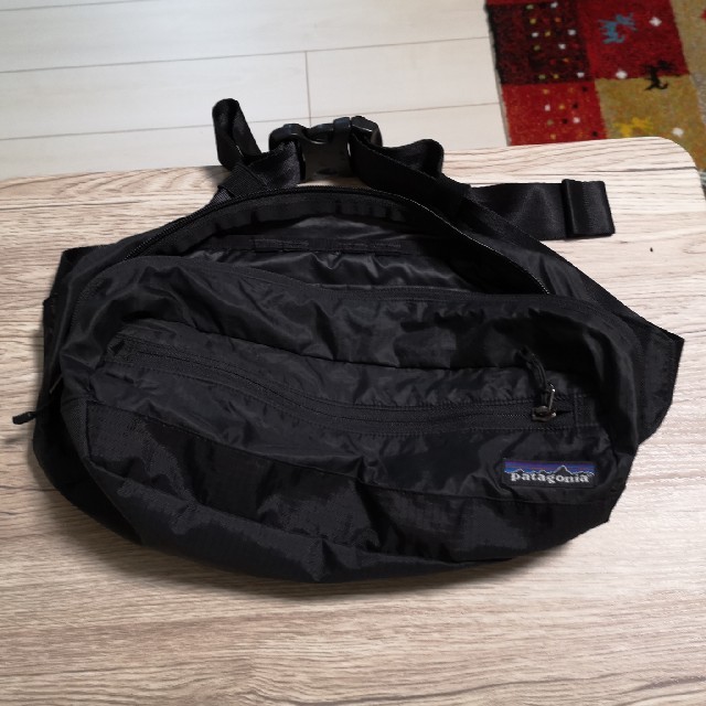 patagonia(パタゴニア)のパタゴニア　patagonia　ライトウェイトトラベルヒップバッグ　5L  レディースのバッグ(ボディバッグ/ウエストポーチ)の商品写真