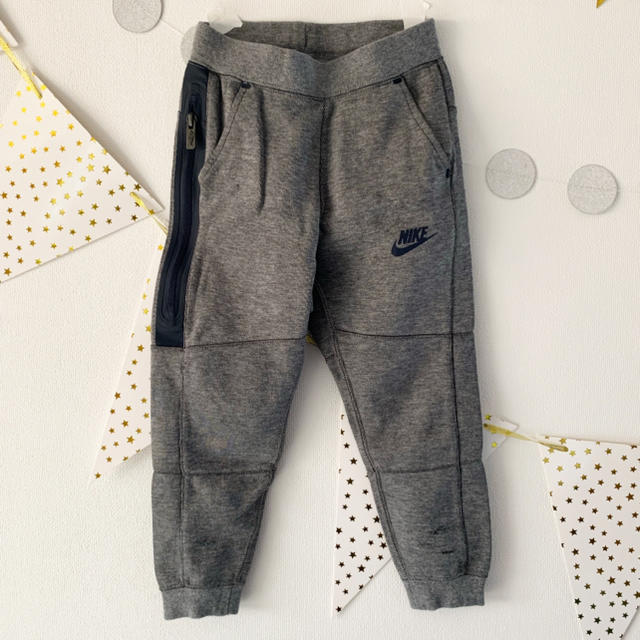 NIKE(ナイキ)のNIKE ナイキ テックフリースパンツ キッズ/ベビー/マタニティのキッズ服男の子用(90cm~)(パンツ/スパッツ)の商品写真