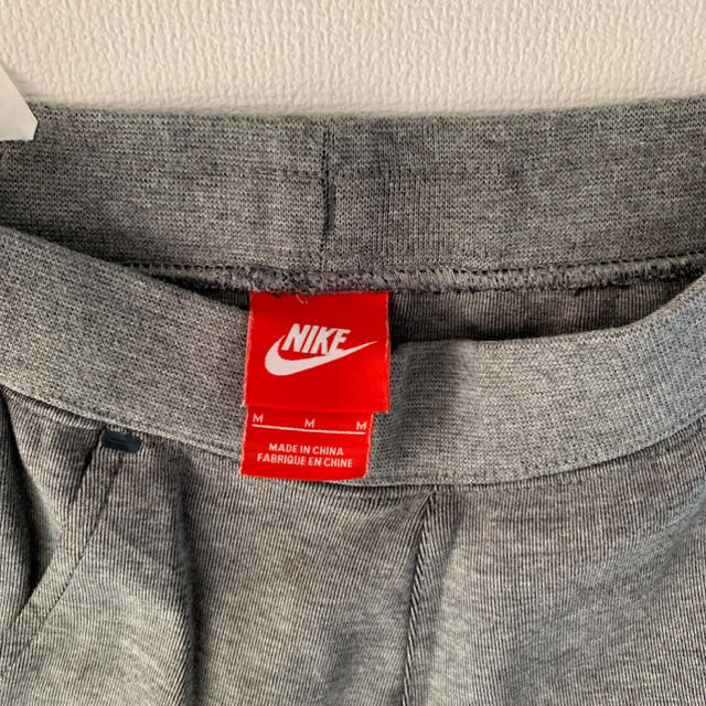 NIKE(ナイキ)のNIKE ナイキ テックフリースパンツ キッズ/ベビー/マタニティのキッズ服男の子用(90cm~)(パンツ/スパッツ)の商品写真