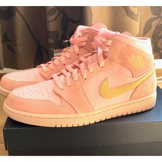 ナイキ(NIKE)のNIKE AIR JORDAN1 MID SE pink 日本未発売カラー(スニーカー)