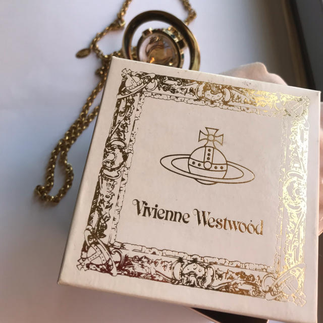 Vivienne Westwood(ヴィヴィアンウエストウッド)のヴィヴィアンウエストウッド☆オーブ ネックレス ジャイアント ゴールド レディースのアクセサリー(ネックレス)の商品写真