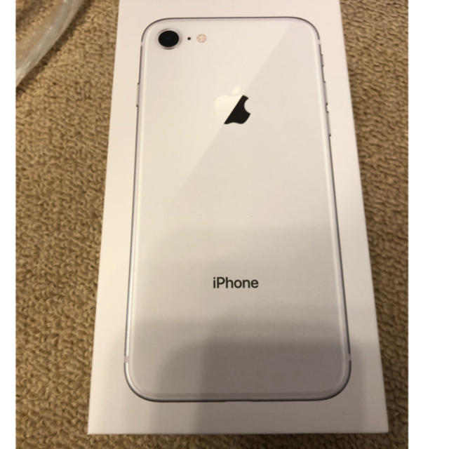 iPhone8 64GB au  シルバー