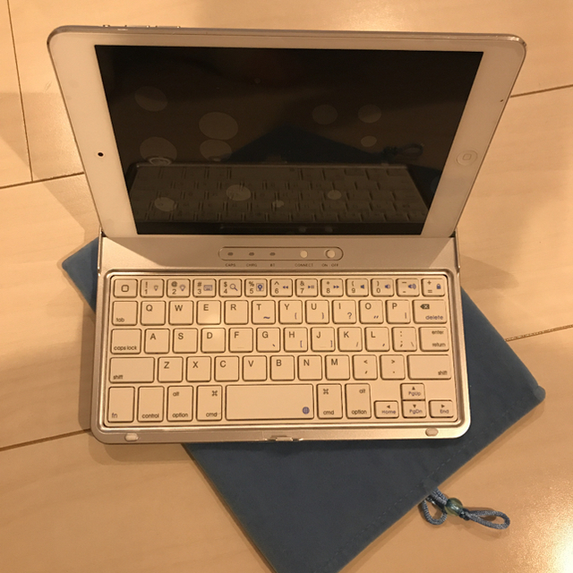 スマホ/家電/カメラipad miniとキーボードセット A1432 16GBwifi