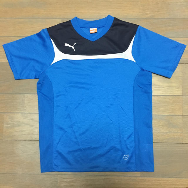 PUMA(プーマ)の☆size150☆PUMAプーマ トレーニングシャツ スポーツ/アウトドアのサッカー/フットサル(ウェア)の商品写真