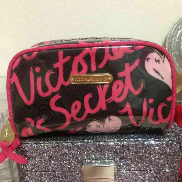 Victoria's Secret(ヴィクトリアズシークレット)のヴィクトリアシークレット ポーチ レディースのファッション小物(ポーチ)の商品写真